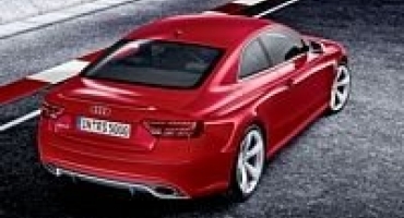 Audi rs5: grmljavina i munja